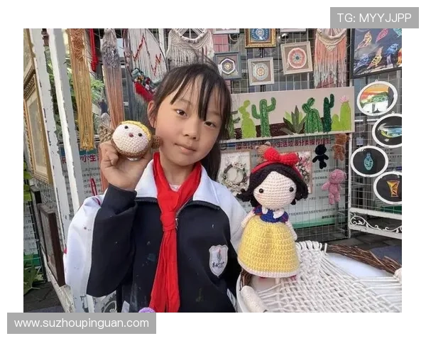 翠丝:编织梦想,点亮生活